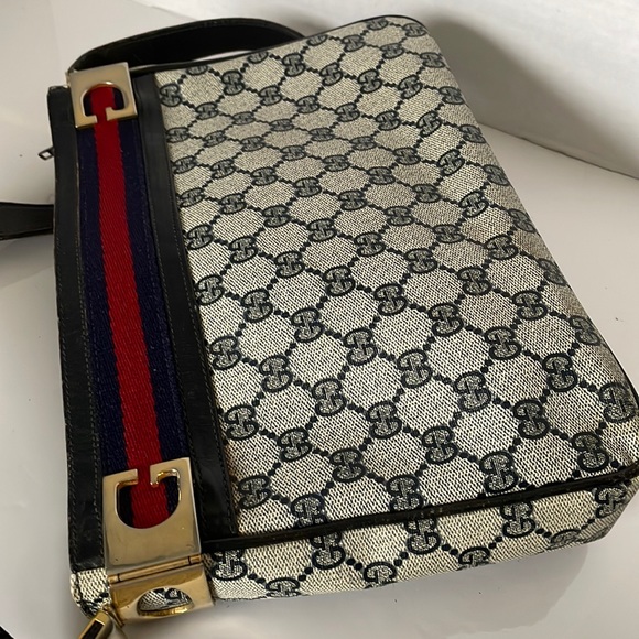 Authentic Sherry Line Shoulder/Bag Gucci - Picture 14 of 17